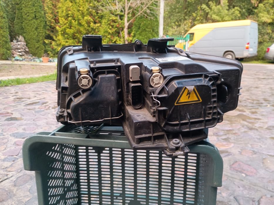 Audi a4 b6 lampy prawa lewa ksenon z żarówkami z przetwornicami