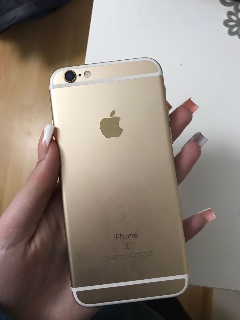 iPhone 6s dourado, 64gb, com ecrã novo