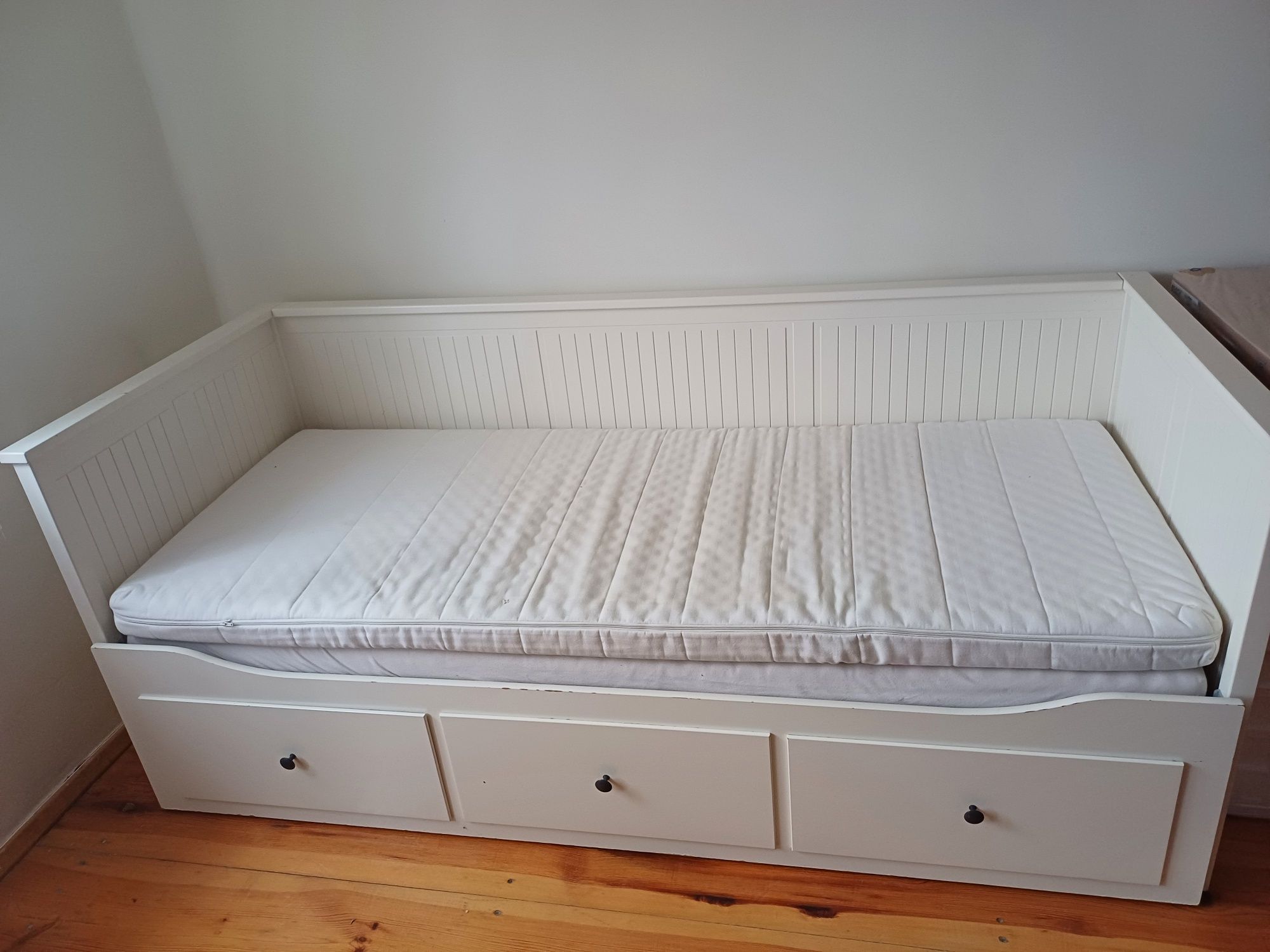 Łóżko Ikea Hemnes