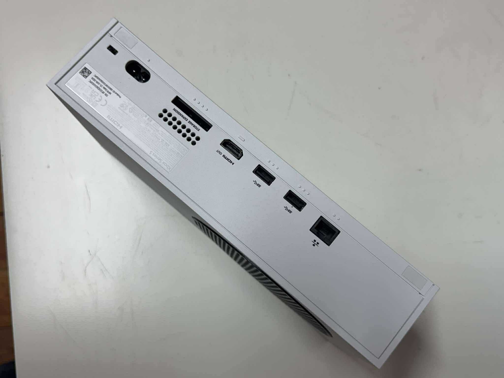 Konsola MS Xbox Series S wersja 1TB (jak nowa !) z akumulatorem pada