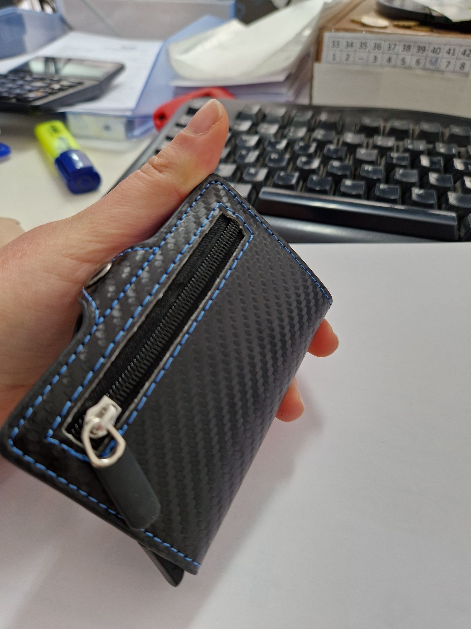 Carteira slim wallet com fecho para moedas