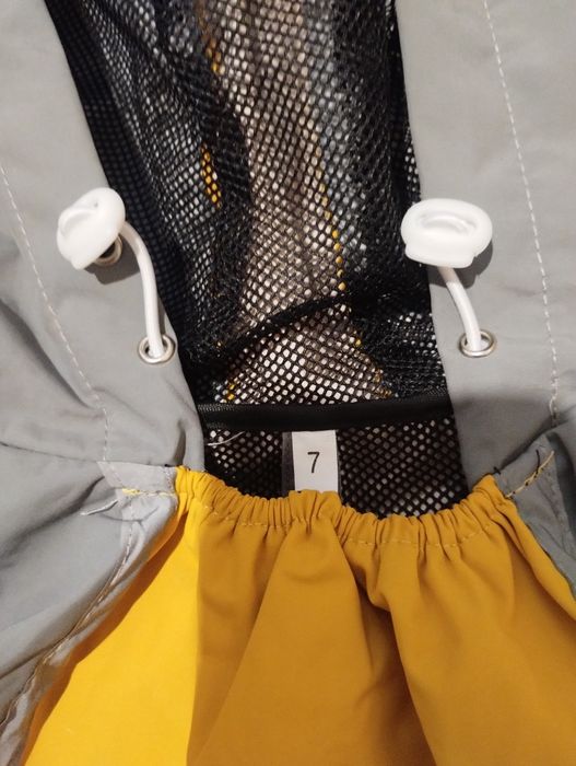 Wodoodporna kurtka z kapturem dla psa L