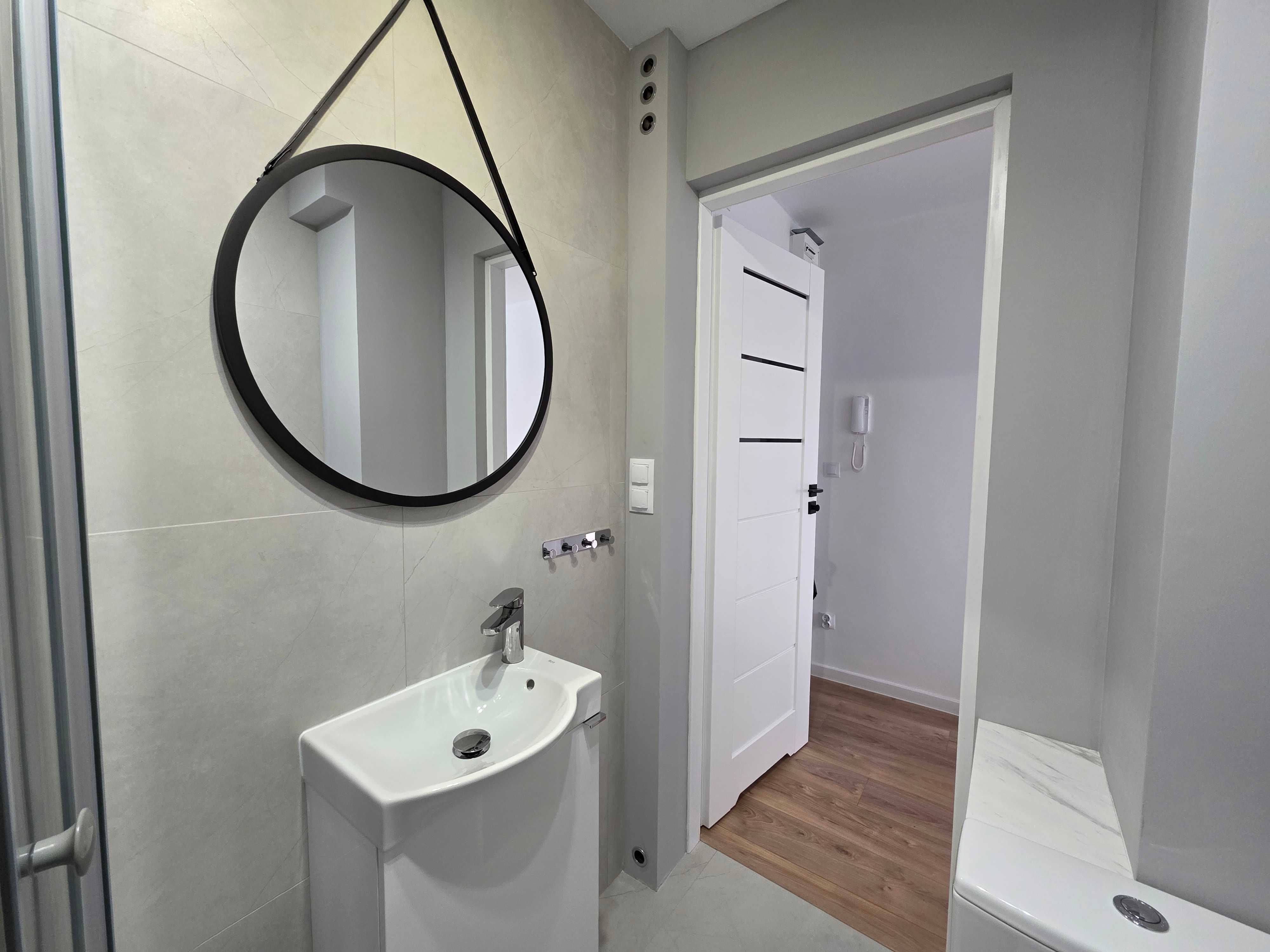 Sprzedam/ ZAMIENIĘ/dwa pokoje / parter/ po remoncie 42m2/ plus piwnica