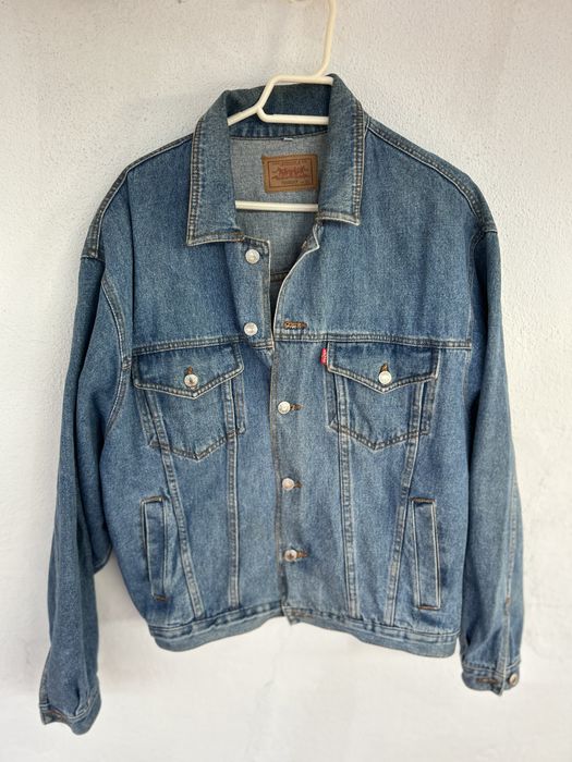 Blusao de ganga, marca Levis novo