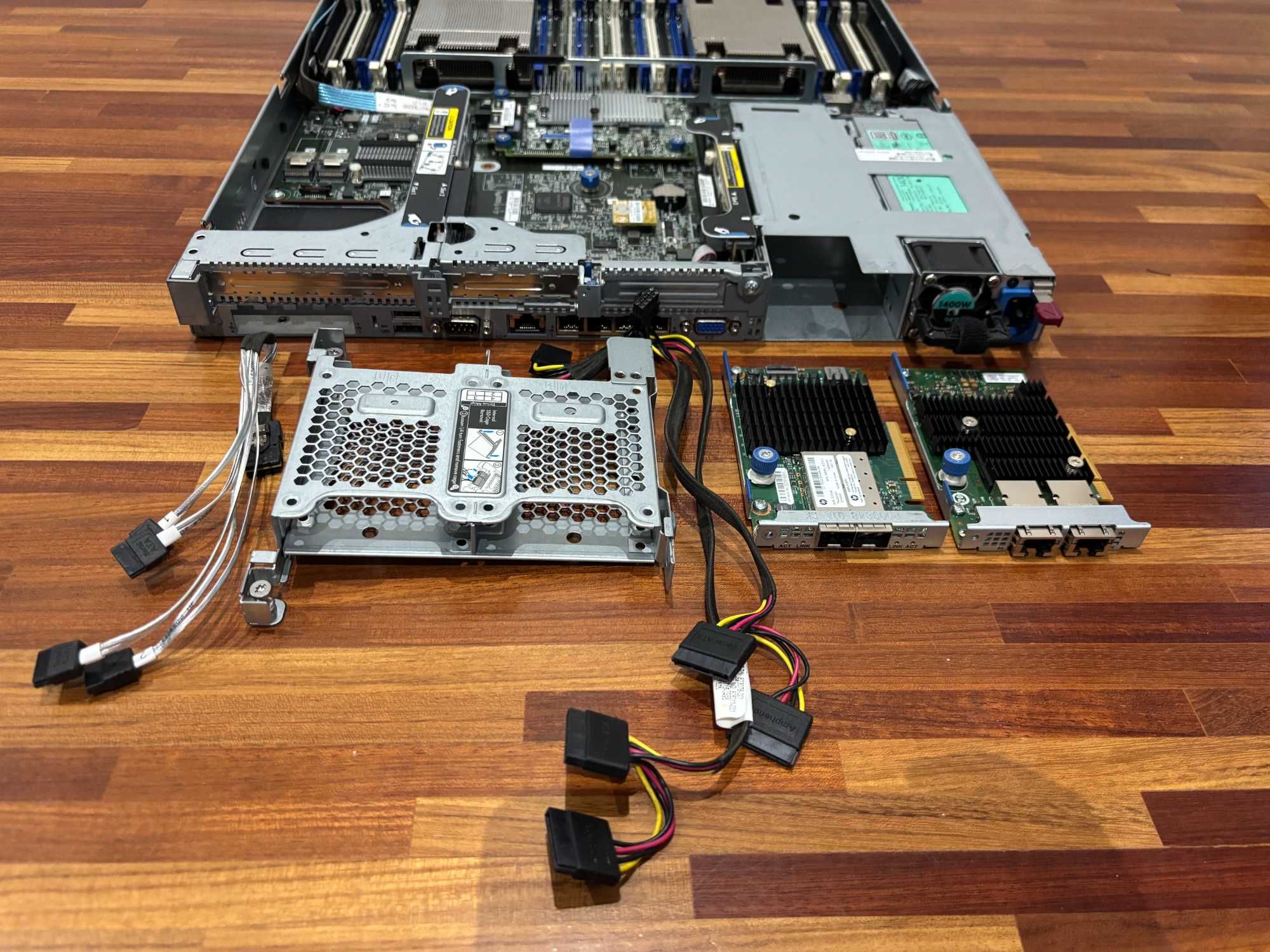 Serwer HPE DL360 G9 Gen9 TPM 4LFF 2x2620v4/2x2660v4 16GB