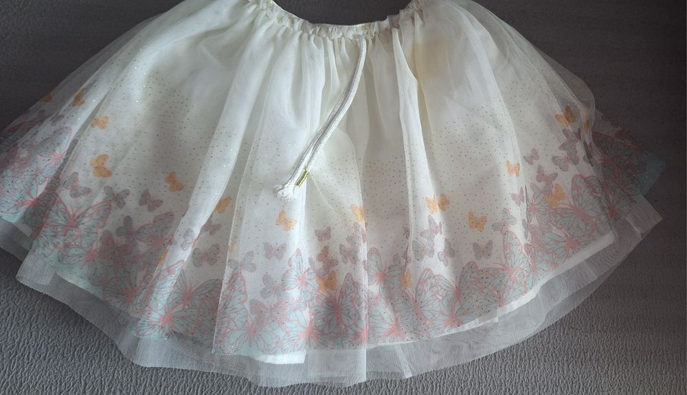 Spódniczka tiulowa w motylki 116