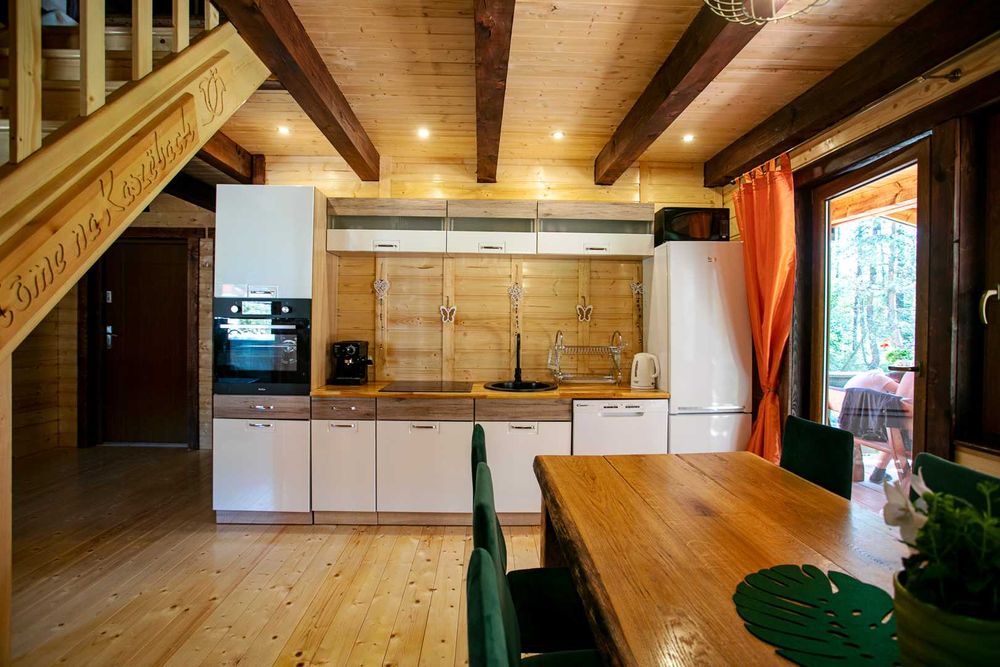 Domek RYSIÓWKA w lesie KASZUBY prywatny BASEN sauna BANIA zapraszamy