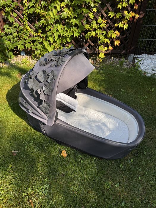 Cybex Gondola Lux  Simply Flowers do wózka Priam 4.0