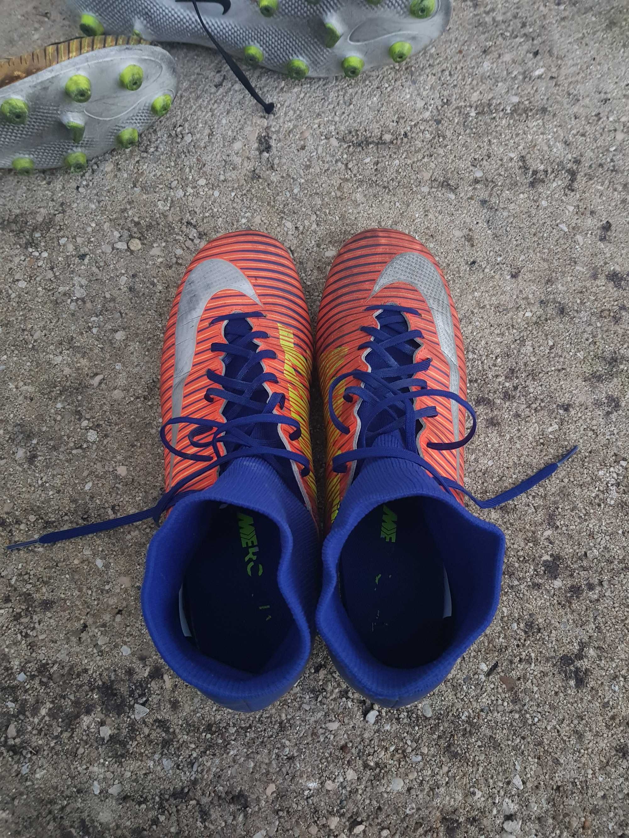 Chuteiras Nike Mercurial (2 pares)