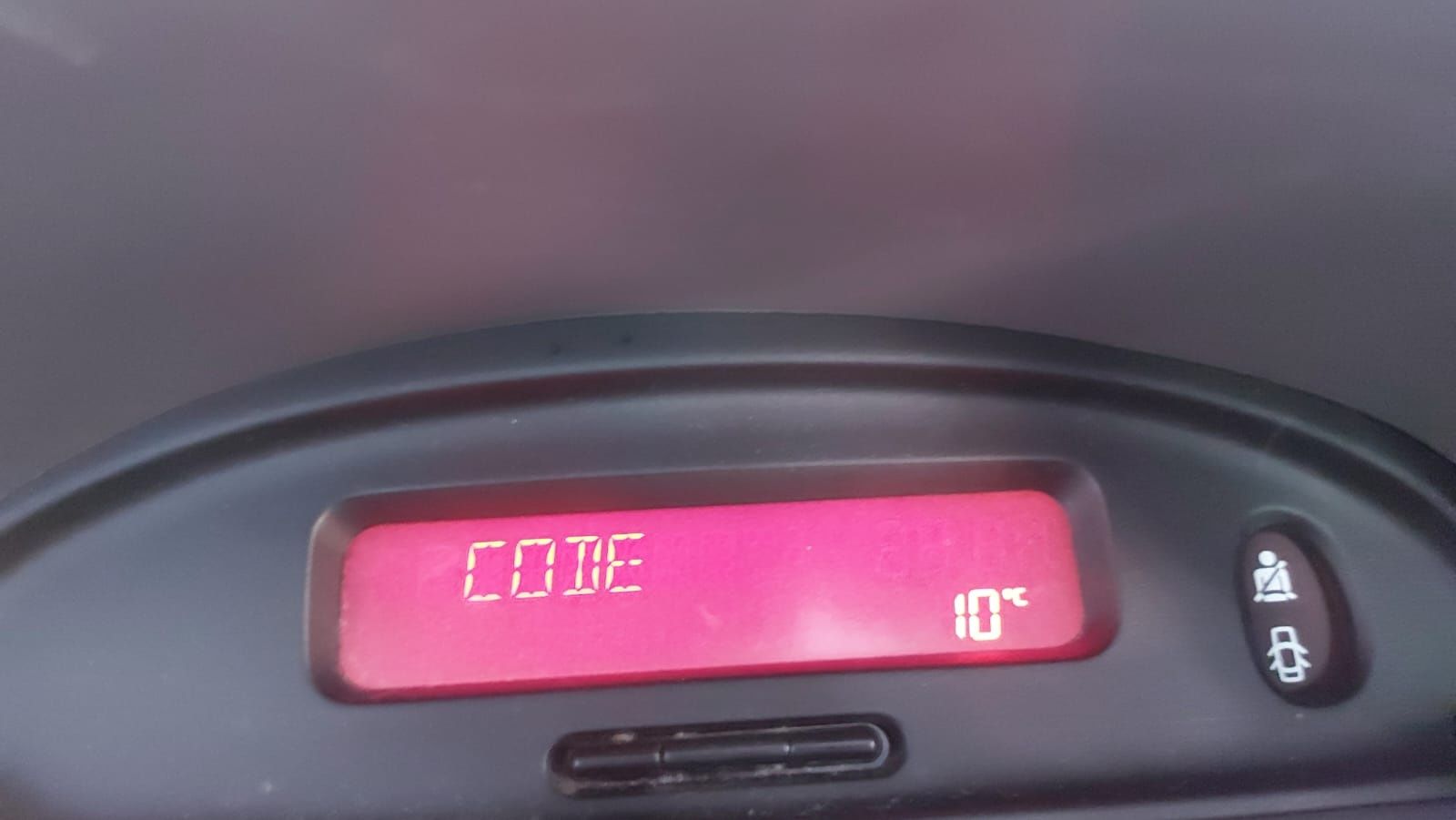 radio code kod rozkodowanie radia radii Renault Dacia 24h/7 online