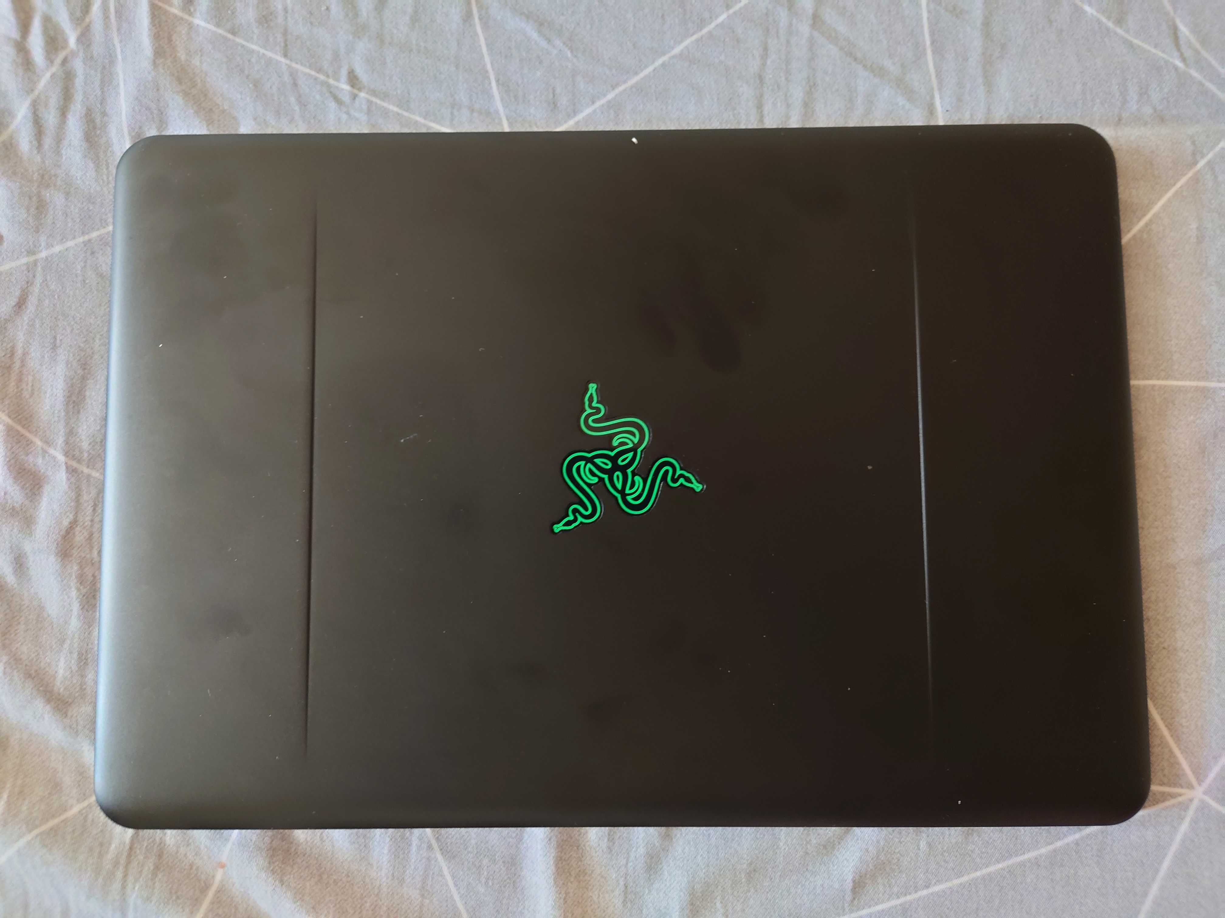 Razer Blade 14 i7-7700 GTX 1060 16GB 500GB SSD Linux/Win dual boot