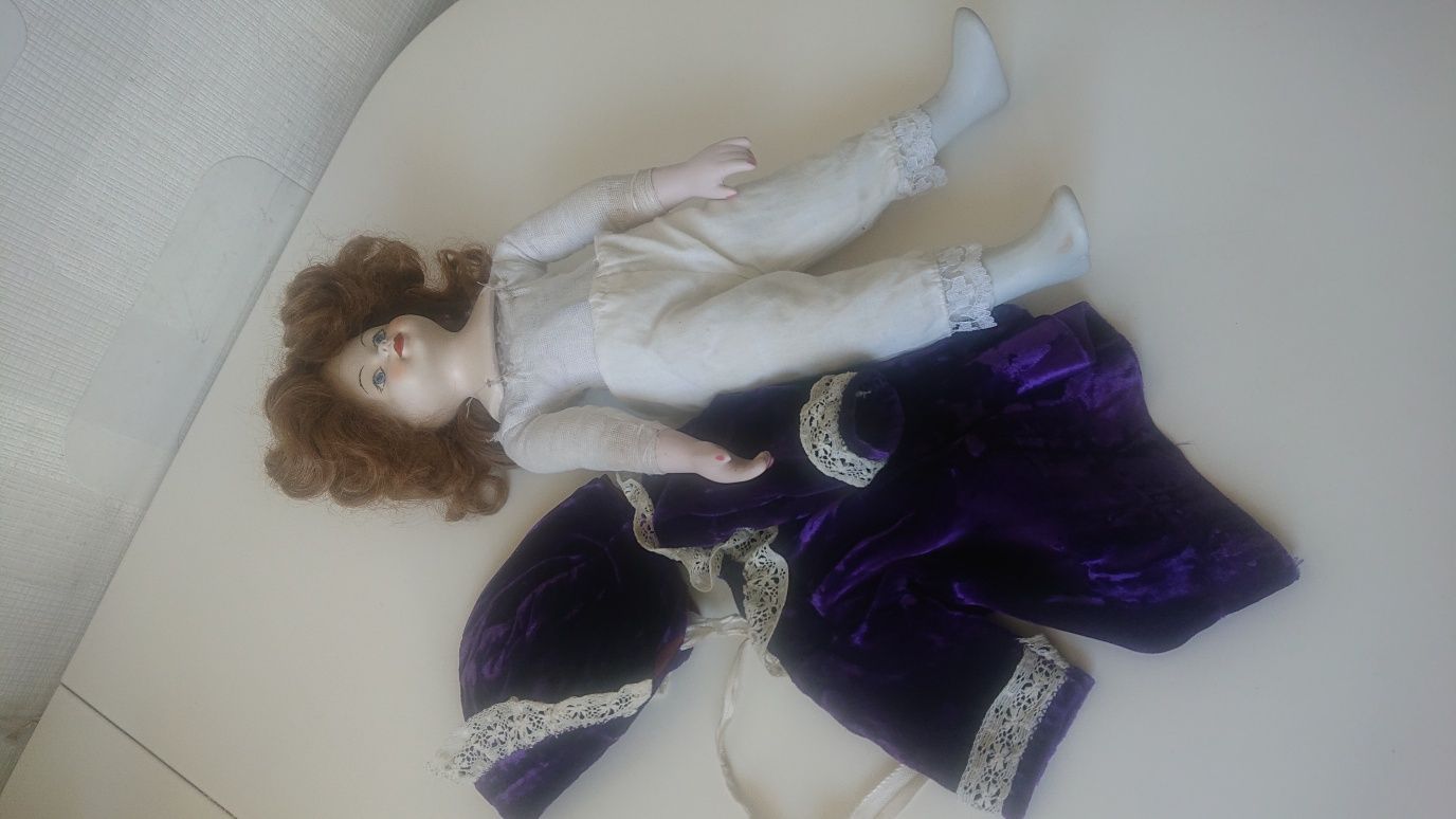 Винтажная фарфоровая кукла из Германии