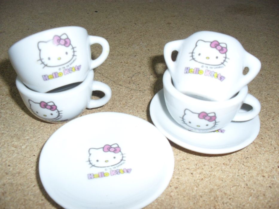 Chávenas e pires  "Hello kitty"  (louça)  (6 peças por 5€)