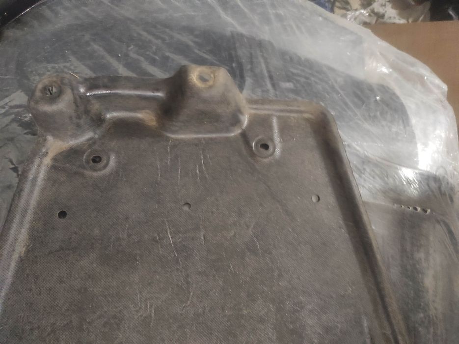 Захист audi a6 c8,audi a7 c8,4k0825311