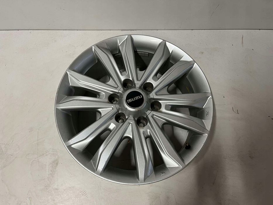 isuzu felga 7jx18 et30 6x139.7