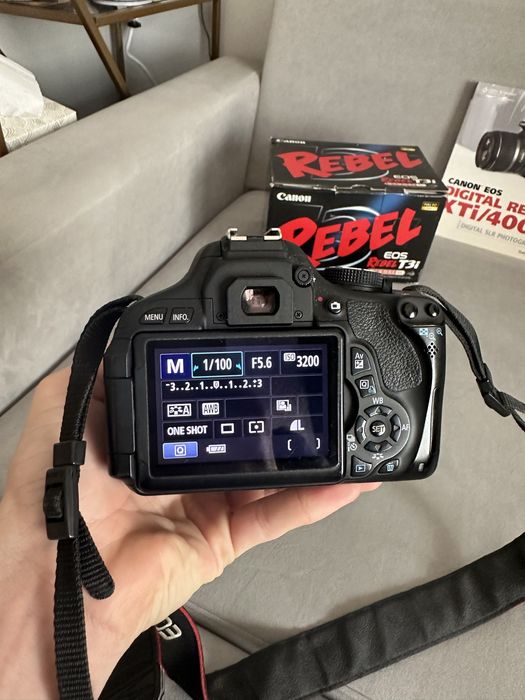 Aparat canon eos rebel T3i obiektyw 18-55