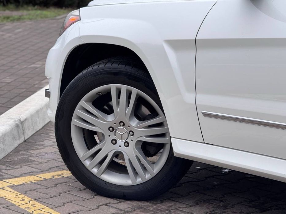 Mercedes-Benz GLK 350 2014року, 3.5 бензин, автомат, задній привід.