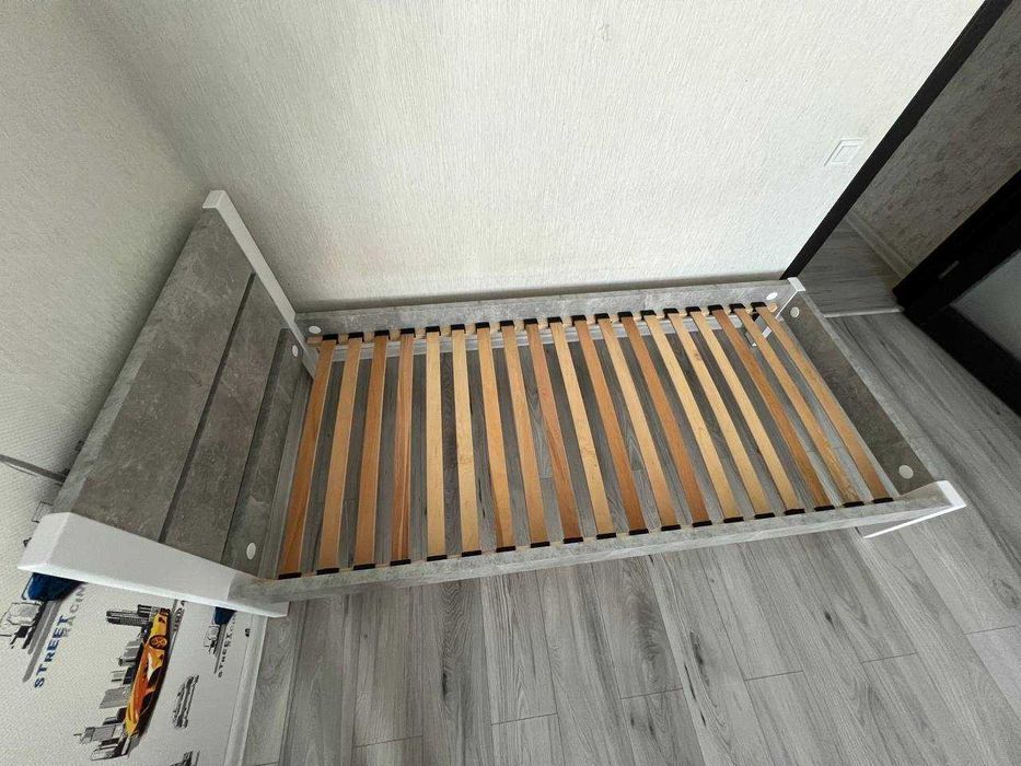 Ліжко односпальне. В наявності 2 шт.