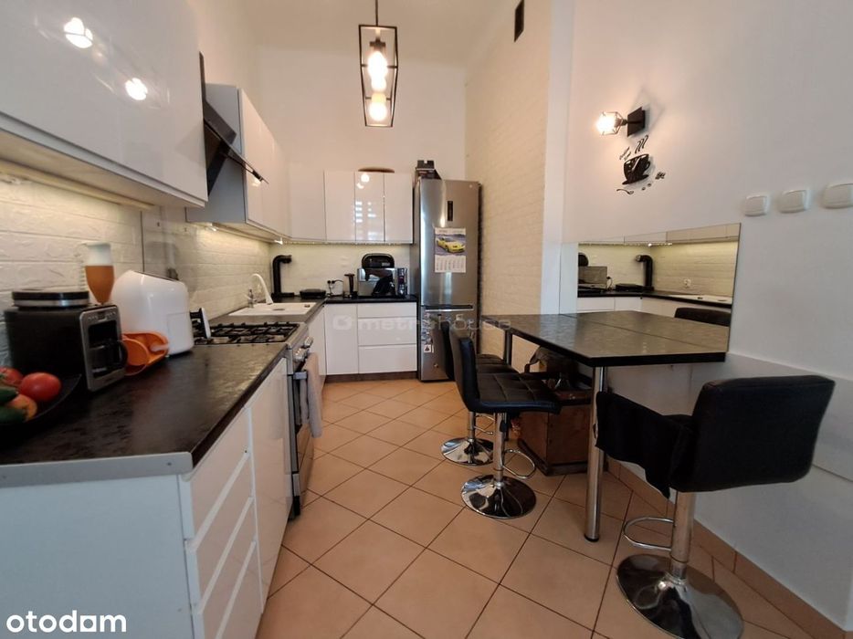 Przestronne mieszkanie z kominkiem_Własne wejście.