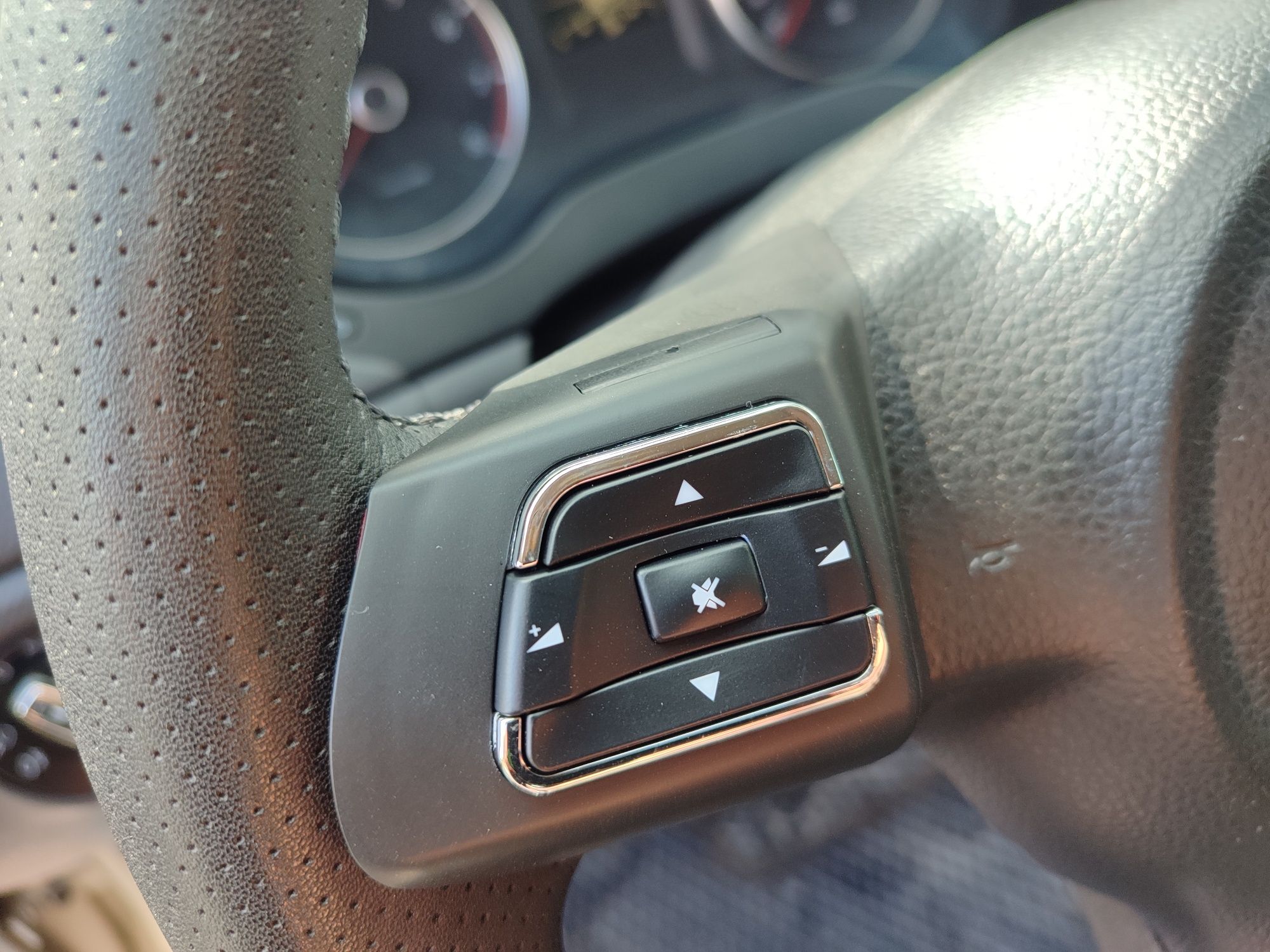Кнопки руля мультируль Jetta Polo Passat Caddy transporter Volkswagen