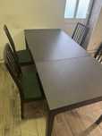 Mesa de jantar com 4 cadeiras