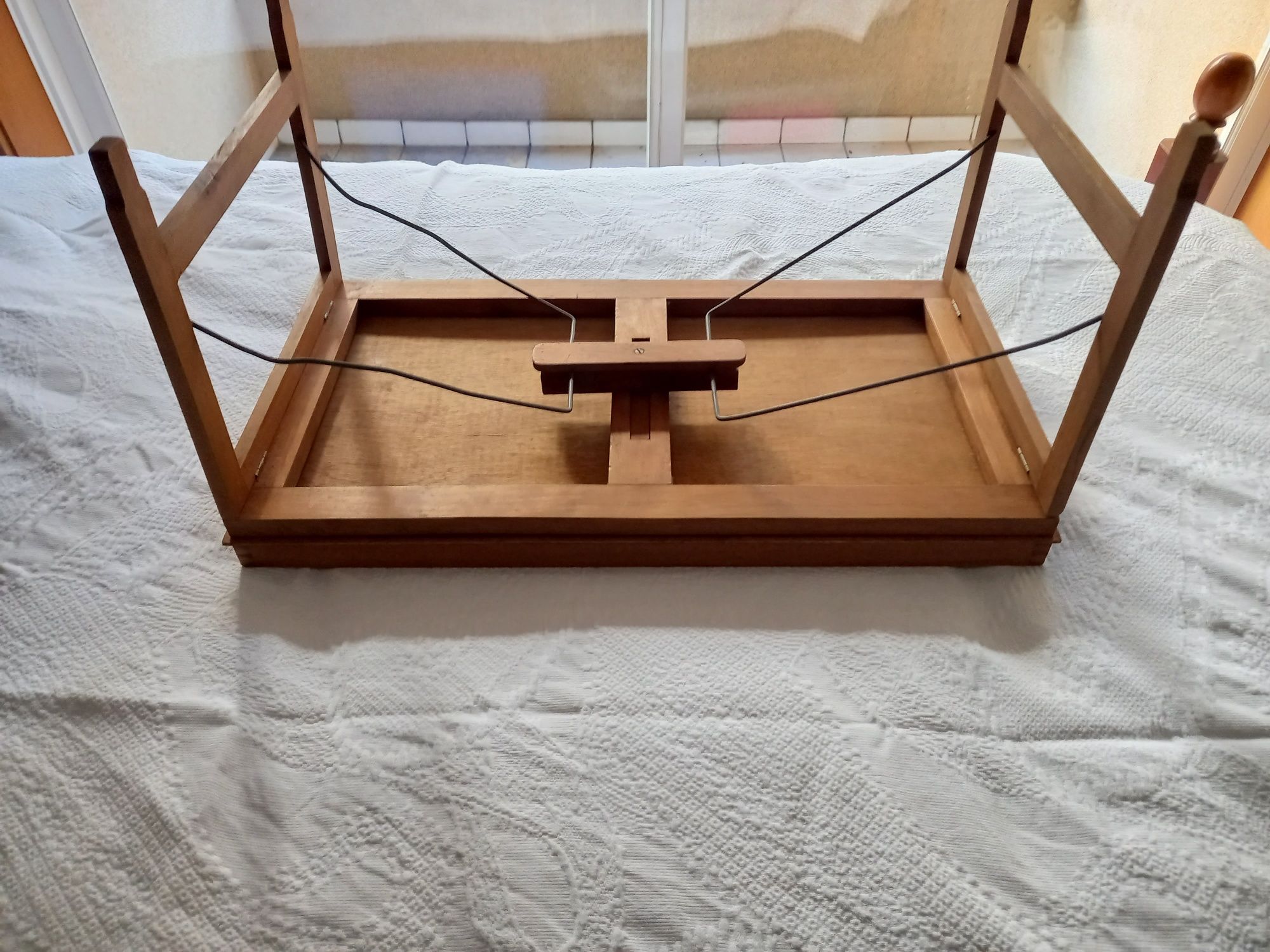 Mesa de cama ANTIGO