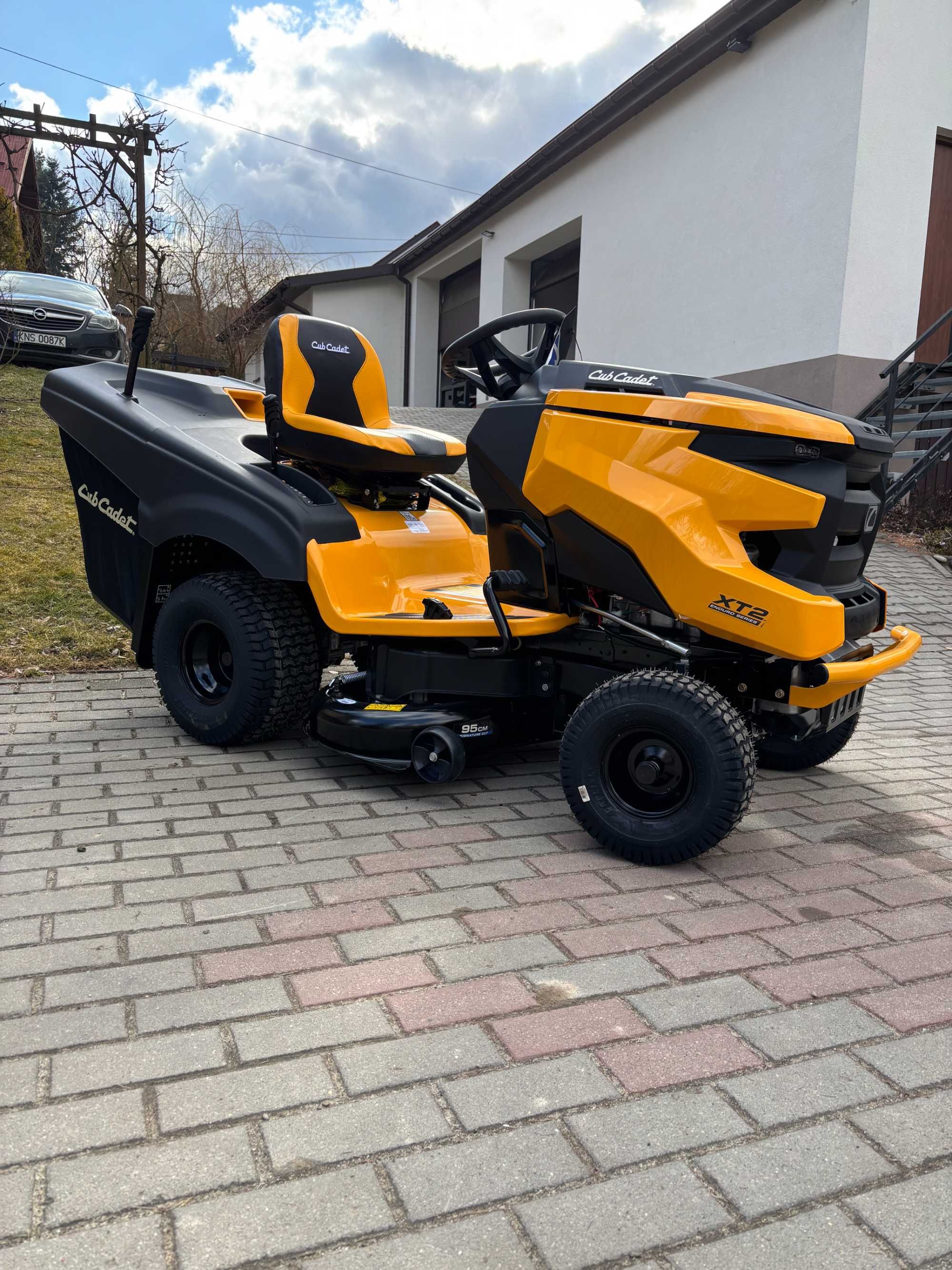 Kosiarka traktorek CUB CADET XT2 PR95 SILNIK Kawasaki
