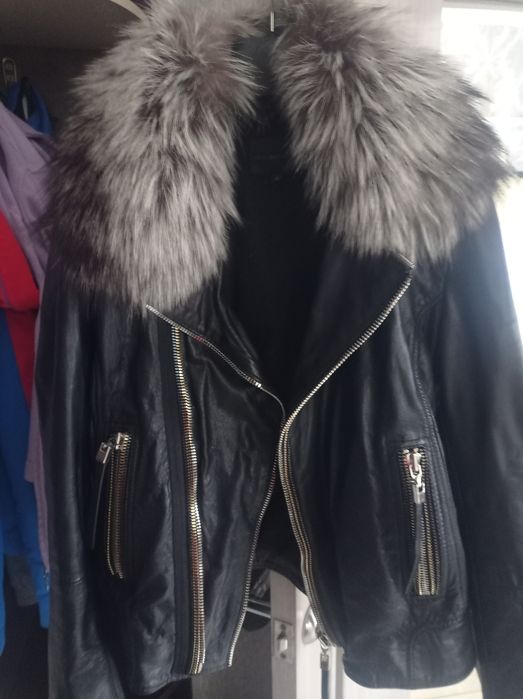 Кожана курточка розмір L