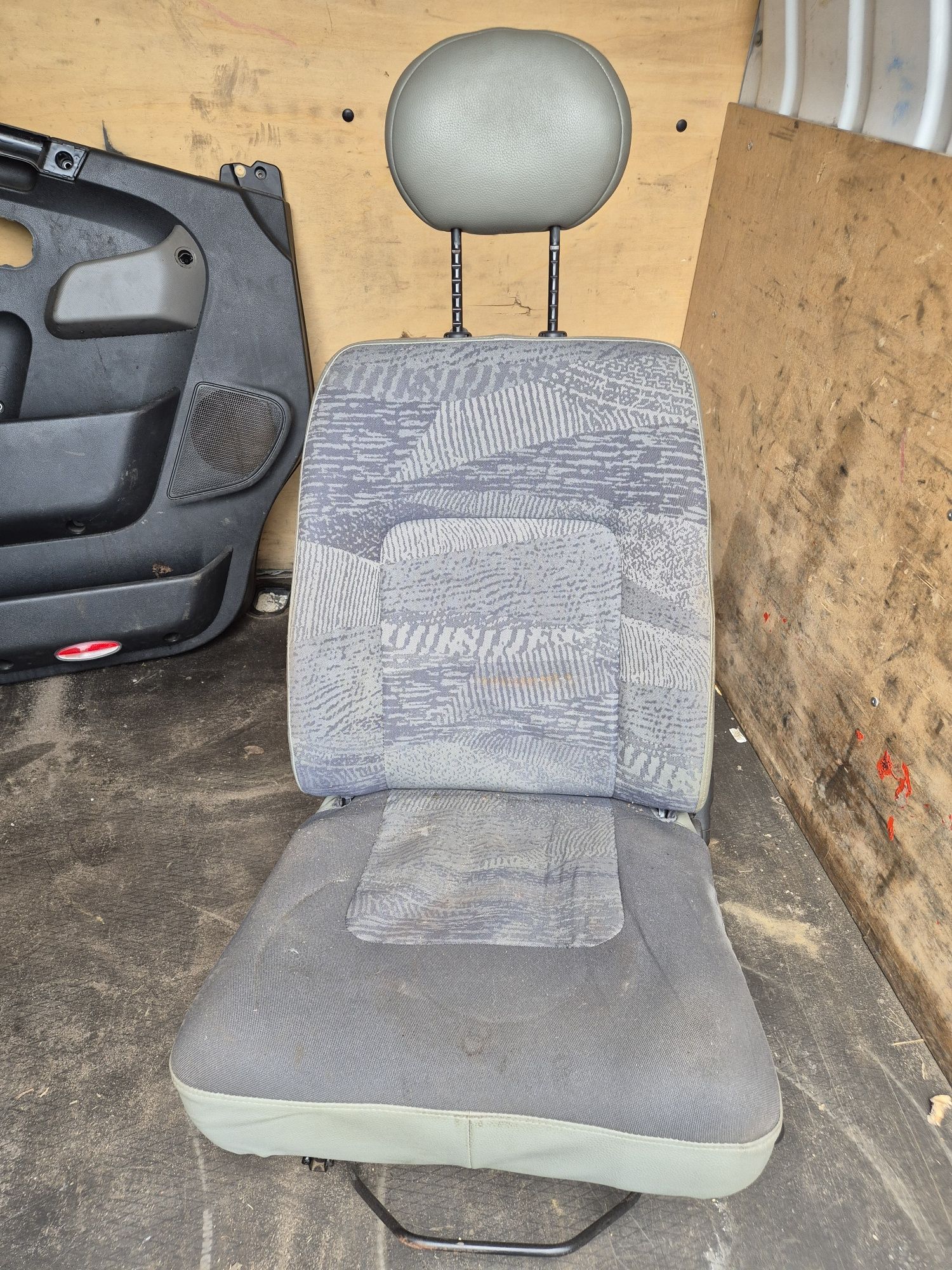 Fotel kierowcy Renault Master Movano II