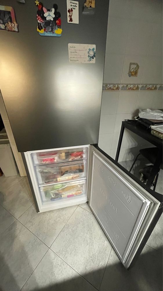 Frigorífico Samsung rb36t672cs9