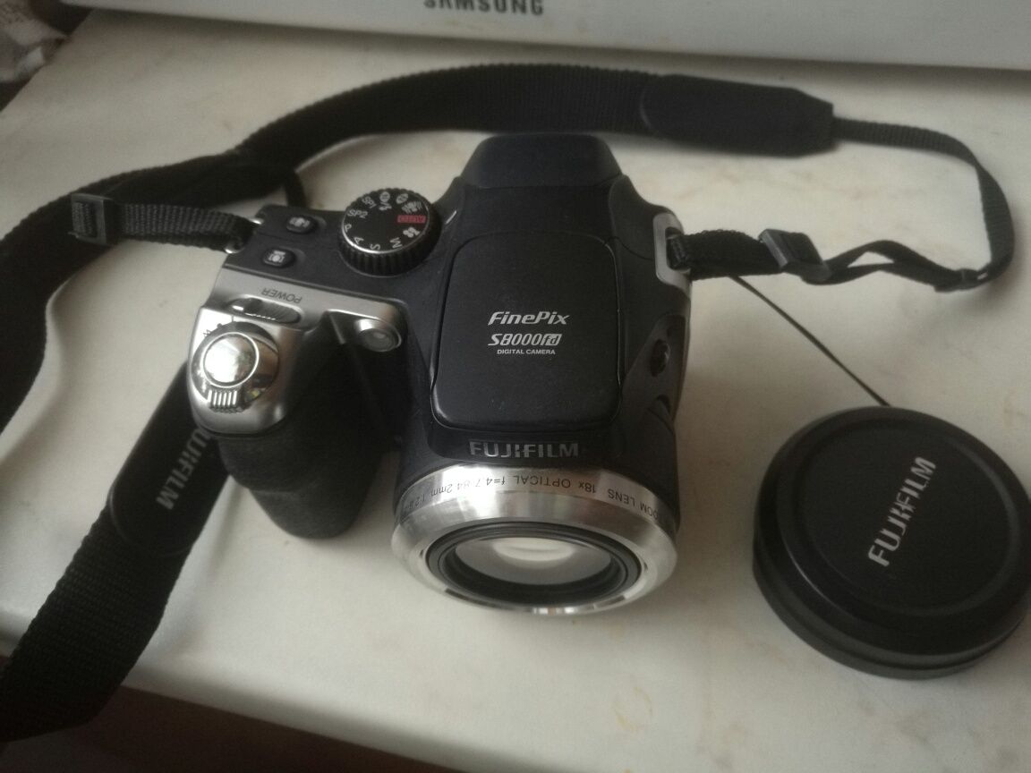 aparat Fujifilm finepix s8000fd