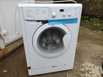 Стиральная машинка Indesit  IWSD6105 на запчасти