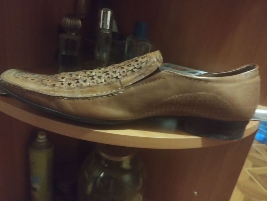 Мужскі кожані туфли перфарація коричневий колір 45 розміру