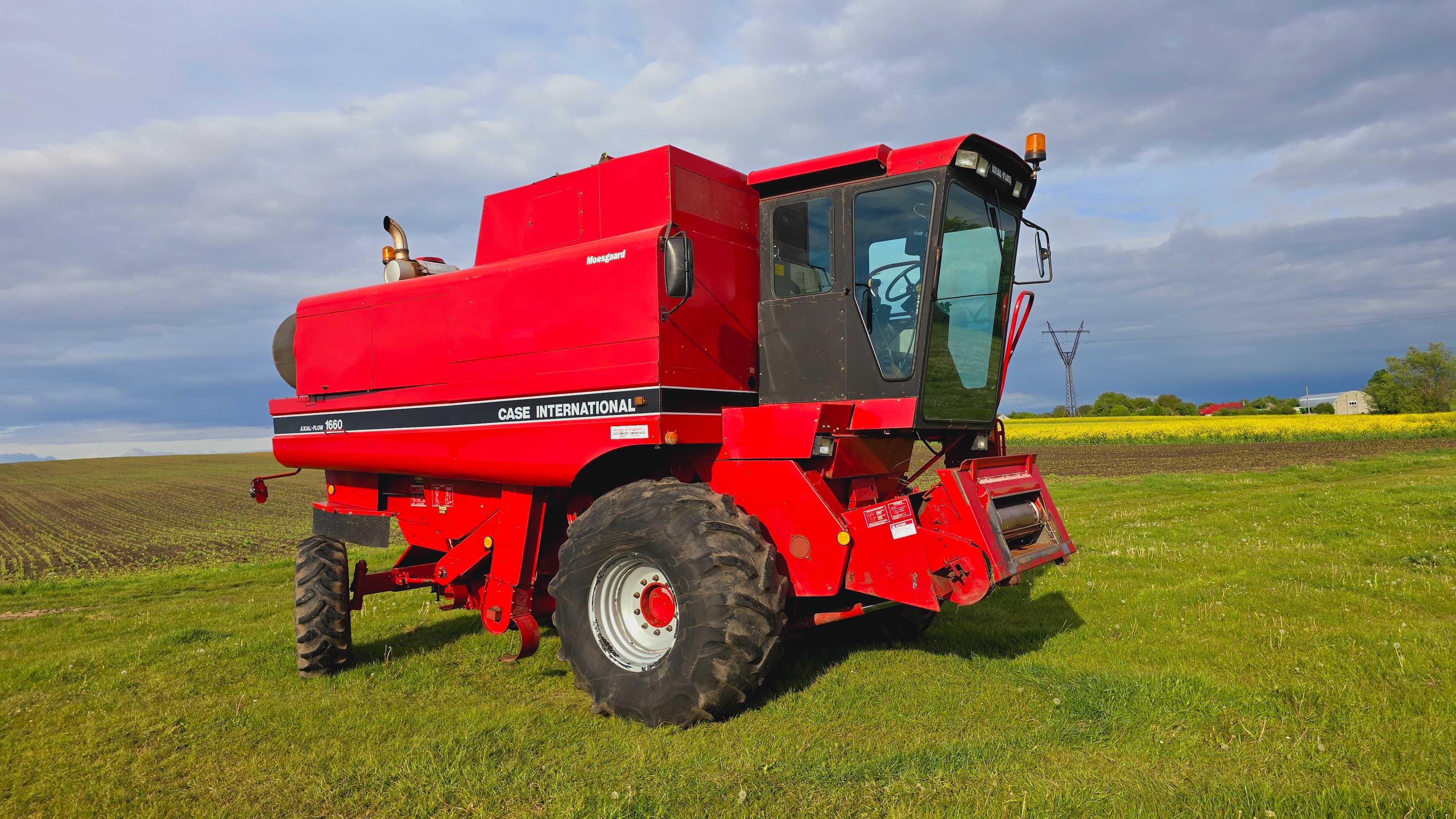 Свіжопривезений комбайн case 1660E