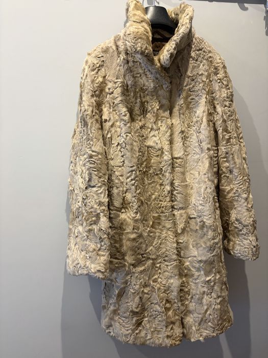 Futro naturalne z karakuł