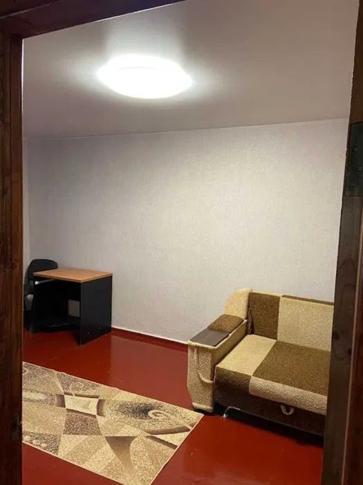 Продам однокімнатну квартиру р-н 13-та школа.