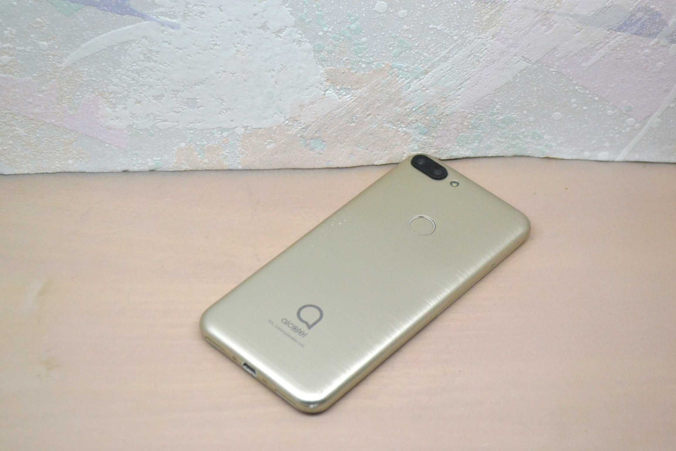 smartfon ALCATEL 1S 2019 3/32GB sprawny z lekko stłuczoną szybką
