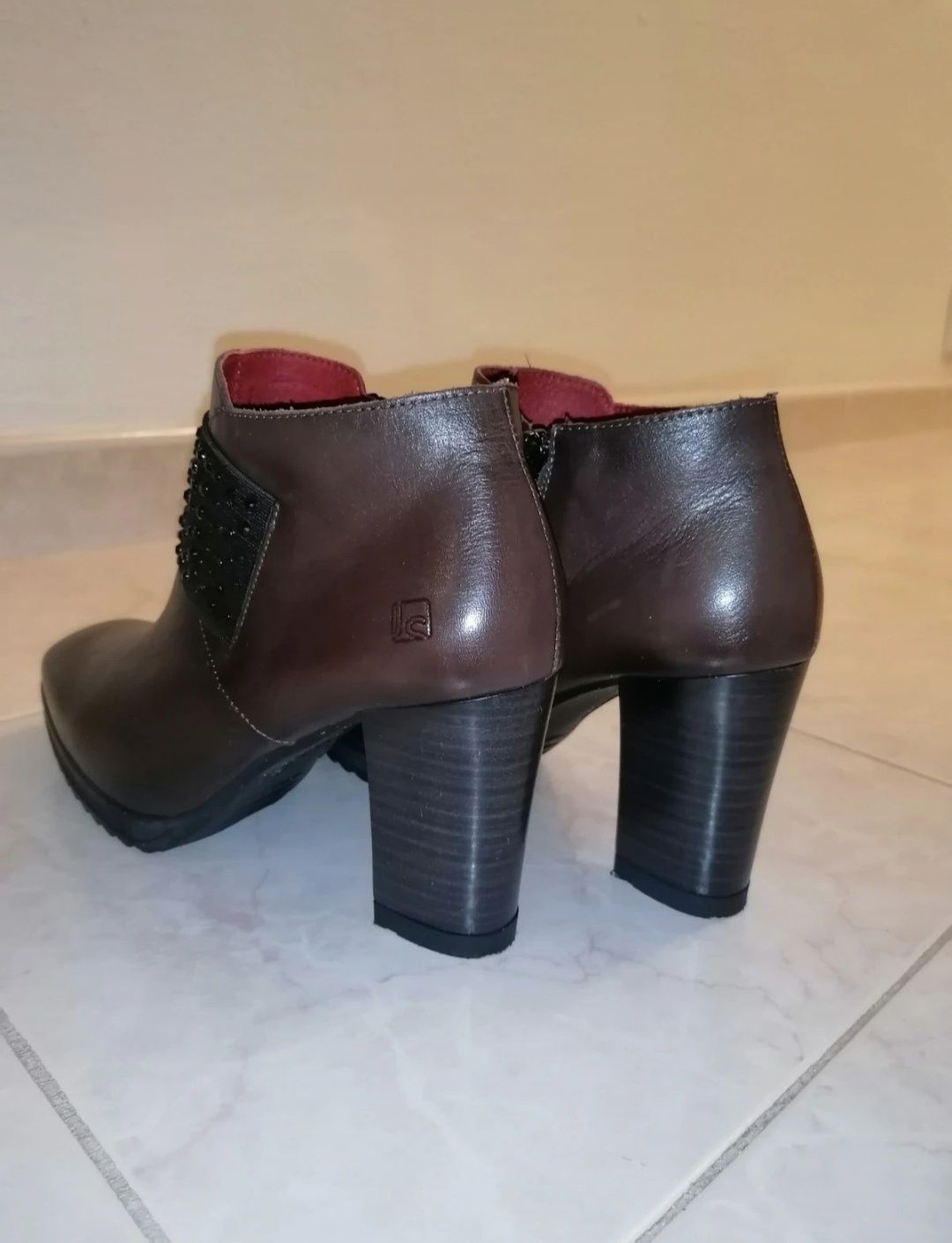 Botins Jose Saenz tamanho 37