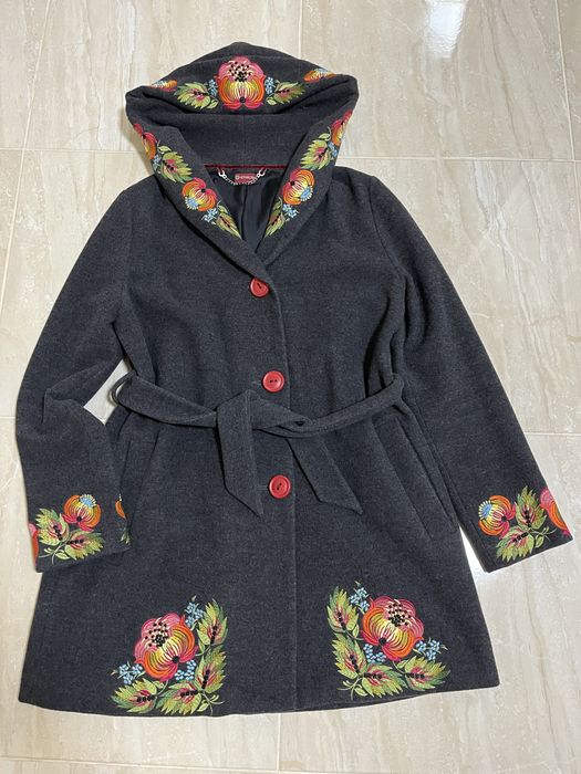 Пальто шерсть,кашемір, з капюшоном, з вишивкою дизайнерське.46-48