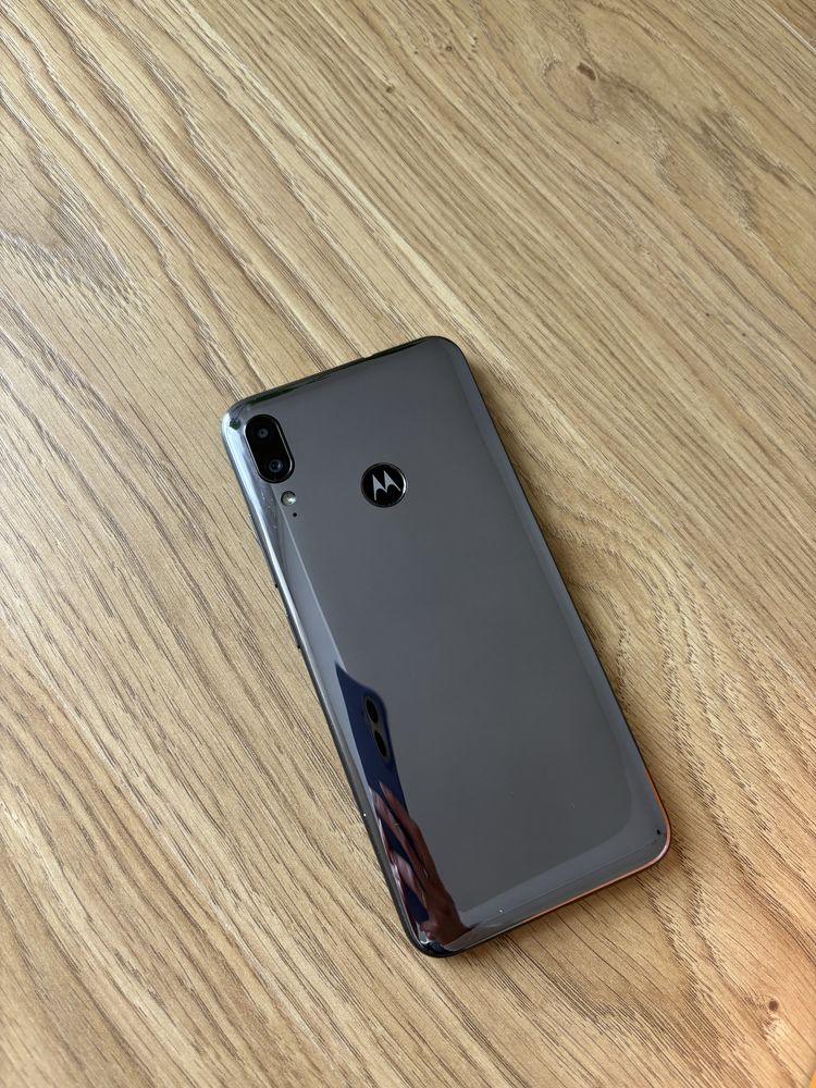 Telefon Motorola e6 plus czarny srebrny android