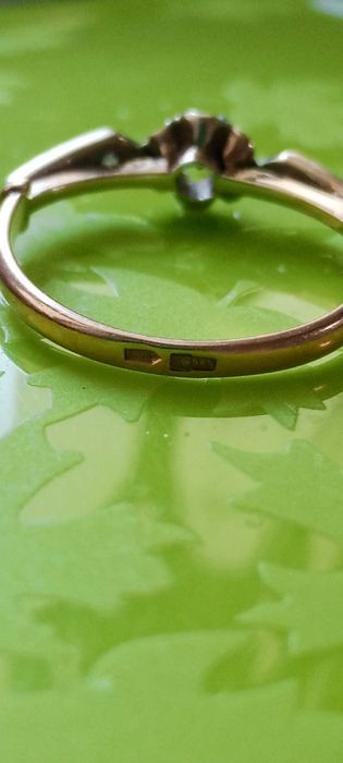 Діаманти натуральні золота каблучка