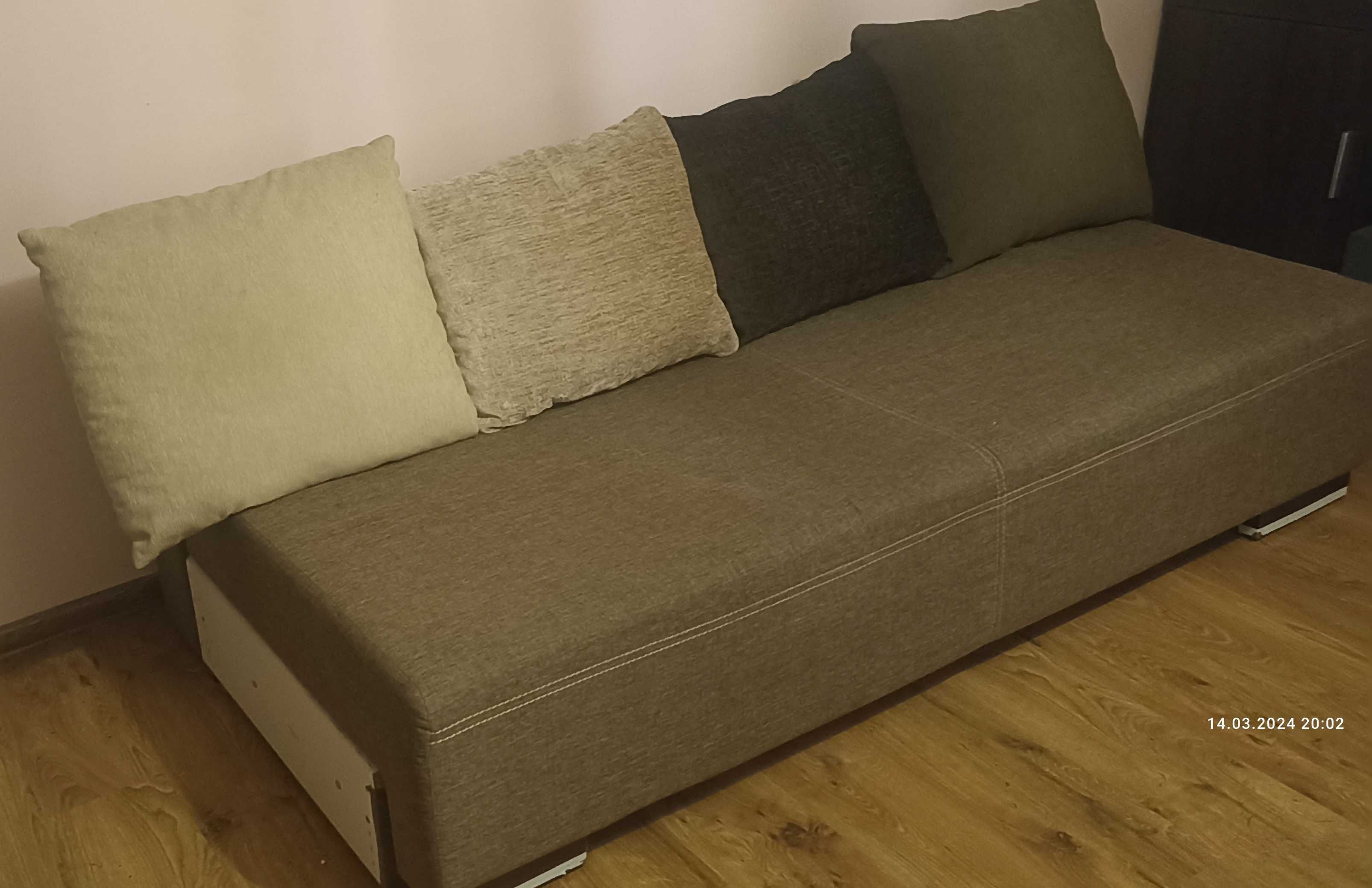 Sofa, kanapa, rozkładana 200 cm x 180 cm. Kolor beż.