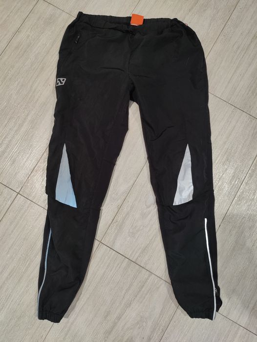 Штани для бігу або велосипеду