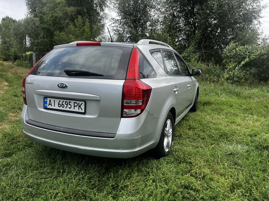 Продам автомобіль КІА сід
