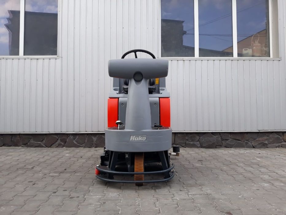 Szorowarka samojezdna HAKO Hakomatic B 115 R [TB 750]