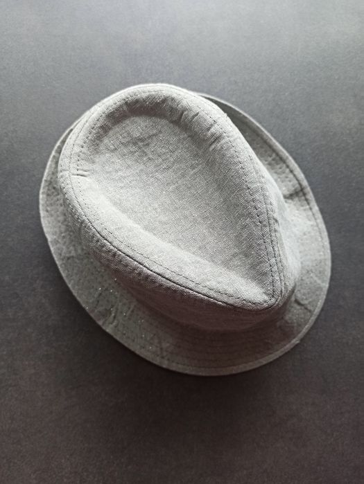 Szary kapelusz Bershka