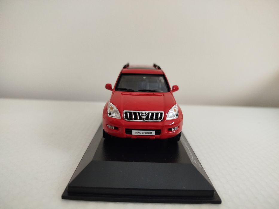 Miniatura Toyota Land Cruiser 1/43 Nova