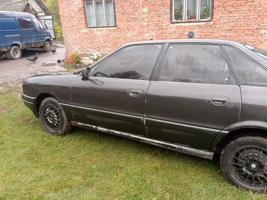 Ауді 80 б3 торг присутній