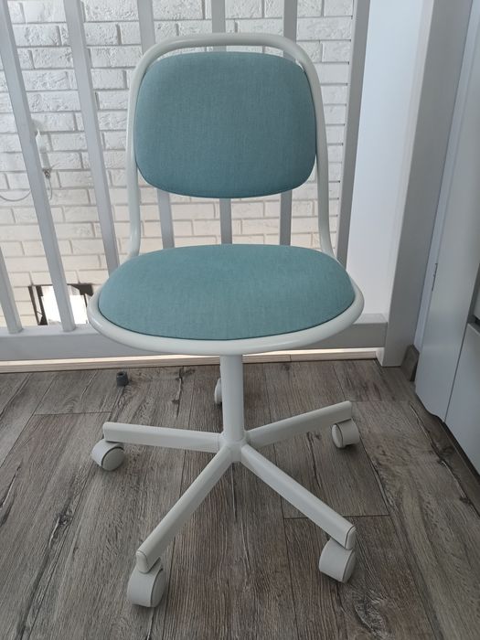 Dziecięce krzesło biurowe IKEA