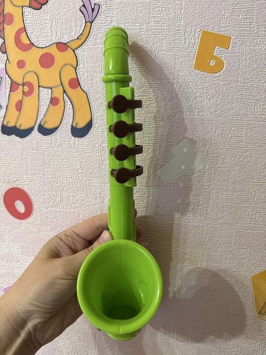 Саксофон фірми Simba по мотивам мультику «Юху та друзі”.
